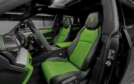 Lamborghini Urus I, 2019 год, 20 000 000 рублей, 20 фотография