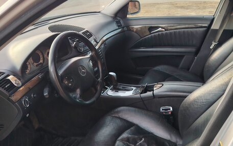 Mercedes-Benz E-Класс, 2003 год, 1 000 000 рублей, 11 фотография