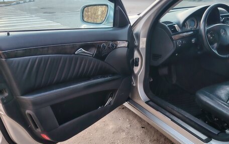 Mercedes-Benz E-Класс, 2003 год, 1 000 000 рублей, 10 фотография