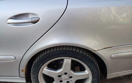 Mercedes-Benz E-Класс, 2003 год, 1 000 000 рублей, 9 фотография