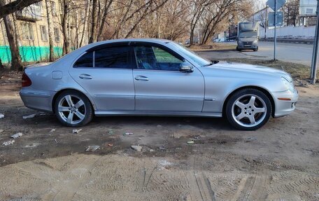 Mercedes-Benz E-Класс, 2003 год, 1 000 000 рублей, 4 фотография
