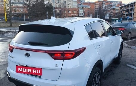KIA Sportage IV рестайлинг, 2020 год, 2 375 000 рублей, 5 фотография