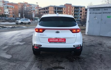 KIA Sportage IV рестайлинг, 2020 год, 2 375 000 рублей, 6 фотография