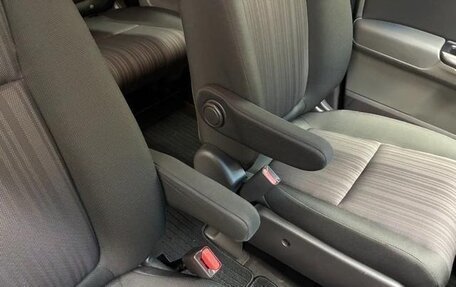 Honda Freed II, 2017 год, 964 000 рублей, 18 фотография