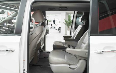 KIA Carnival III, 2019 год, 2 500 000 рублей, 8 фотография