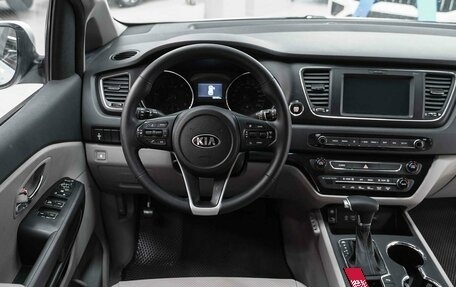 KIA Carnival III, 2019 год, 2 500 000 рублей, 16 фотография