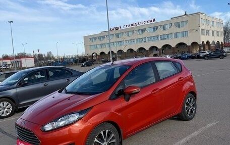 Ford Fiesta, 2015 год, 800 000 рублей, 2 фотография