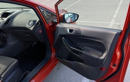 Ford Fiesta, 2015 год, 800 000 рублей, 12 фотография