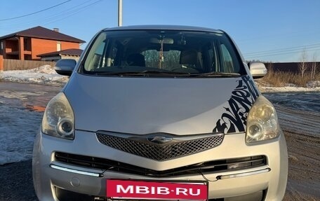 Toyota Ractis I, 2009 год, 700 000 рублей, 7 фотография