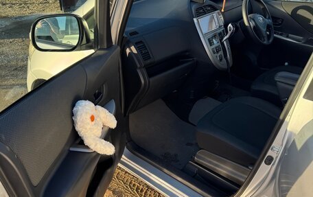 Toyota Ractis I, 2009 год, 700 000 рублей, 13 фотография