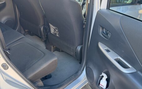 Toyota Ractis I, 2009 год, 700 000 рублей, 15 фотография