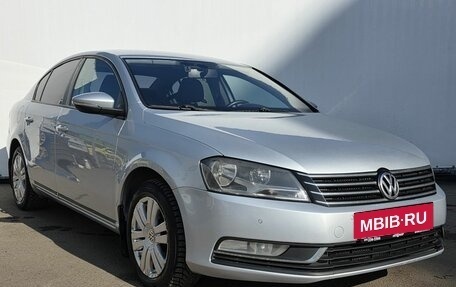 Volkswagen Passat B7, 2011 год, 880 000 рублей, 3 фотография
