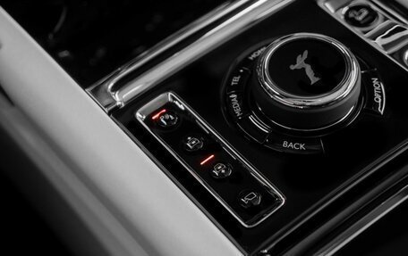 Rolls-Royce Cullinan, 2025 год, 78 125 000 рублей, 26 фотография