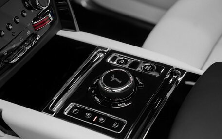 Rolls-Royce Cullinan, 2025 год, 78 125 000 рублей, 25 фотография