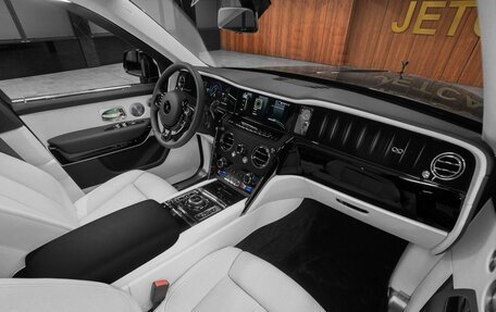 Rolls-Royce Cullinan, 2025 год, 78 125 000 рублей, 28 фотография