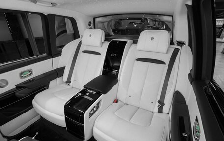 Rolls-Royce Cullinan, 2025 год, 78 125 000 рублей, 32 фотография