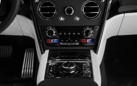 Rolls-Royce Cullinan, 2025 год, 78 125 000 рублей, 38 фотография