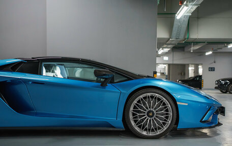 Lamborghini Aventador I рестайлинг, 2018 год, 34 990 000 рублей, 8 фотография