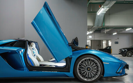 Lamborghini Aventador I рестайлинг, 2018 год, 34 990 000 рублей, 20 фотография