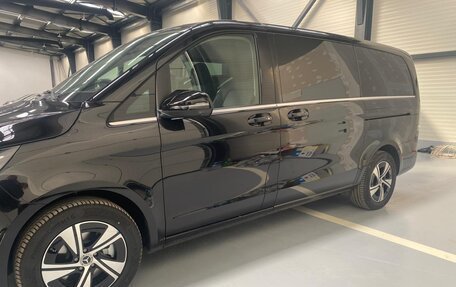 Mercedes-Benz V-Класс, 2026 год, 13 290 000 рублей, 2 фотография