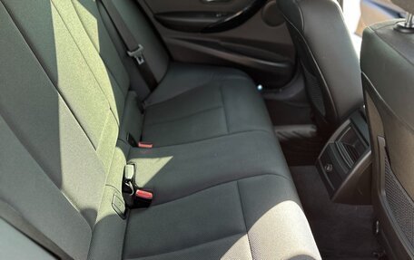 BMW 3 серия, 2018 год, 2 210 000 рублей, 23 фотография