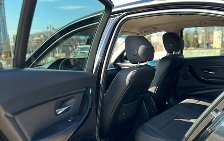 BMW 3 серия, 2018 год, 2 210 000 рублей, 24 фотография