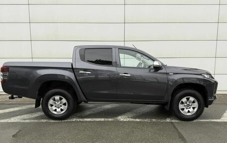 Mitsubishi L200 IV рестайлинг, 2021 год, 2 550 000 рублей, 5 фотография