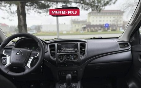 Mitsubishi L200 IV рестайлинг, 2021 год, 2 550 000 рублей, 14 фотография