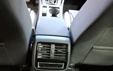 Volkswagen Passat B8 рестайлинг, 2023 год, 2 625 000 рублей, 9 фотография