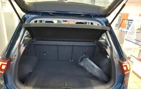 Volkswagen Tiguan II, 2022 год, 2 332 000 рублей, 8 фотография