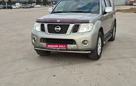 Nissan Pathfinder, 2011 год, 1 950 000 рублей, 1 фотография