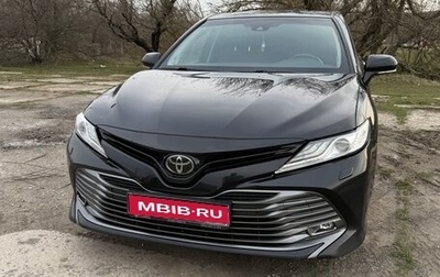 Toyota Camry, 2019 год, 3 000 000 рублей, 1 фотография