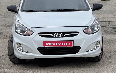 Hyundai Solaris II рестайлинг, 2014 год, 890 000 рублей, 1 фотография