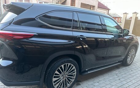 Toyota Highlander, 2021 год, 4 800 000 рублей, 6 фотография