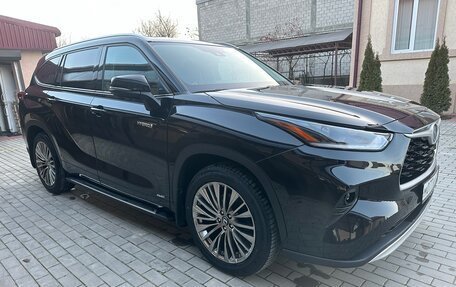 Toyota Highlander, 2021 год, 4 800 000 рублей, 7 фотография