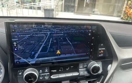 Toyota Highlander, 2021 год, 4 800 000 рублей, 11 фотография