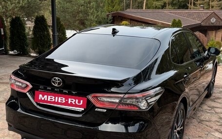 Toyota Camry, 2020 год, 3 300 000 рублей, 5 фотография
