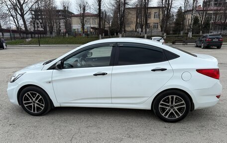 Hyundai Solaris II рестайлинг, 2014 год, 890 000 рублей, 3 фотография