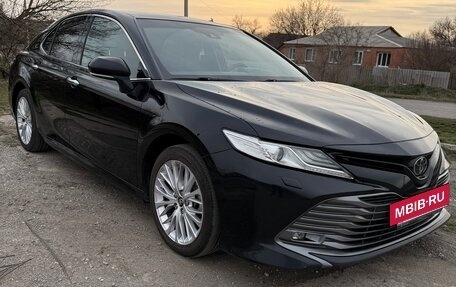 Toyota Camry, 2019 год, 3 000 000 рублей, 2 фотография