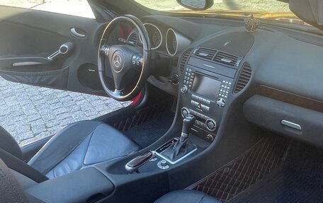 Mercedes-Benz SLK-Класс, 2006 год, 1 900 000 рублей, 18 фотография