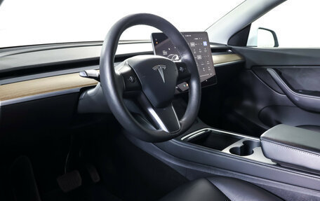 Tesla Model Y I, 2021 год, 4 390 000 рублей, 17 фотография