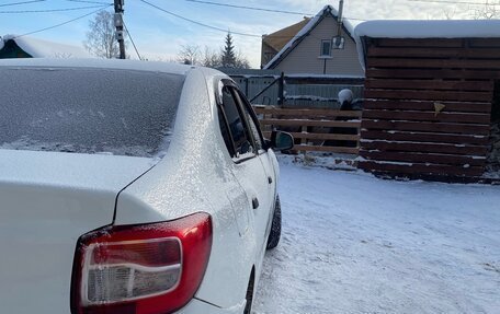 Renault Logan II, 2015 год, 550 000 рублей, 3 фотография