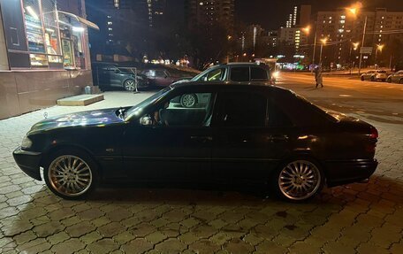 Mercedes-Benz C-Класс, 1998 год, 380 000 рублей, 3 фотография