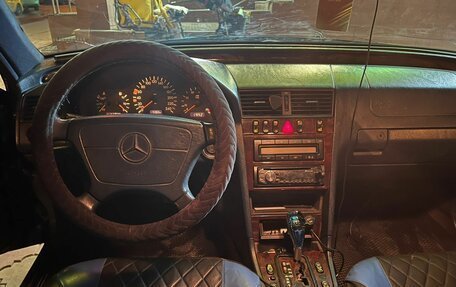 Mercedes-Benz C-Класс, 1998 год, 380 000 рублей, 6 фотография