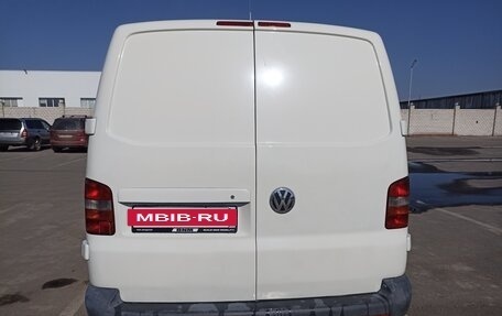 Volkswagen Transporter T5 рестайлинг, 2006 год, 960 000 рублей, 8 фотография