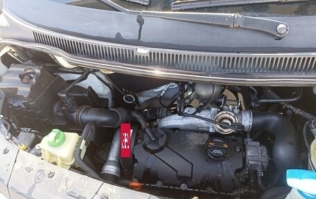 Volkswagen Transporter T5 рестайлинг, 2006 год, 960 000 рублей, 19 фотография