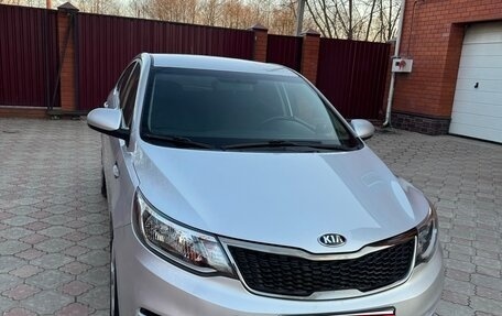 KIA Rio III рестайлинг, 2016 год, 1 100 000 рублей, 2 фотография