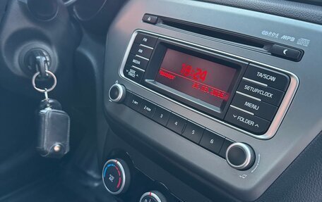 KIA Rio III рестайлинг, 2016 год, 1 100 000 рублей, 24 фотография