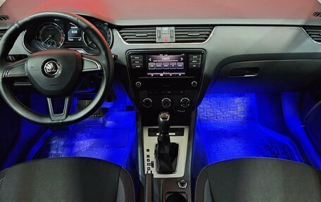 Skoda Octavia, 2018 год, 1 435 000 рублей, 9 фотография