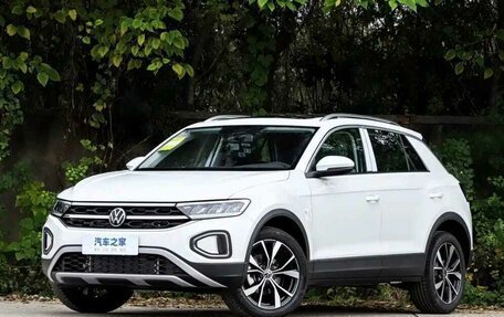 Volkswagen T-Roc I, 2025 год, 2 800 000 рублей, 1 фотография